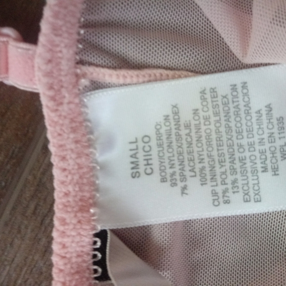 Gown - Picture 5 of 5